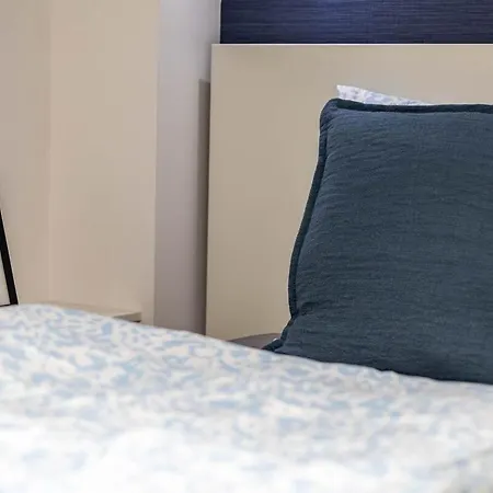Downtown Comfort
